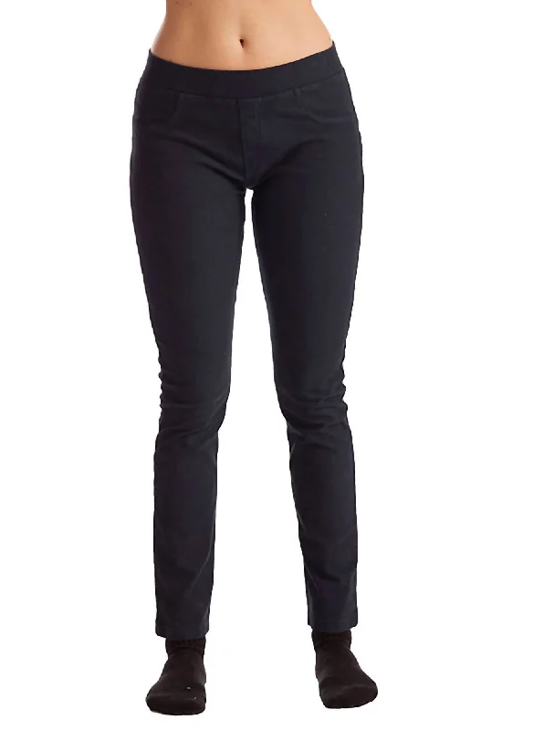 Personality Publicity Mid Rise Jegging In Black